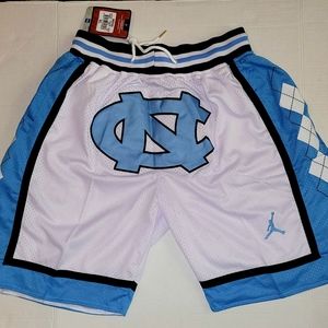 North Carolina Tarheels Basketball Shorts XXL NEW Adult